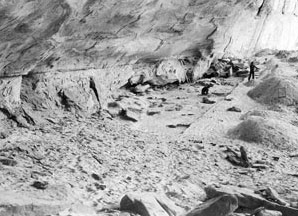 Ed Lohr and Charles Scoggin excavating Trench A in Mantles Cave.